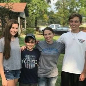 Meet your Posher, Lindsey